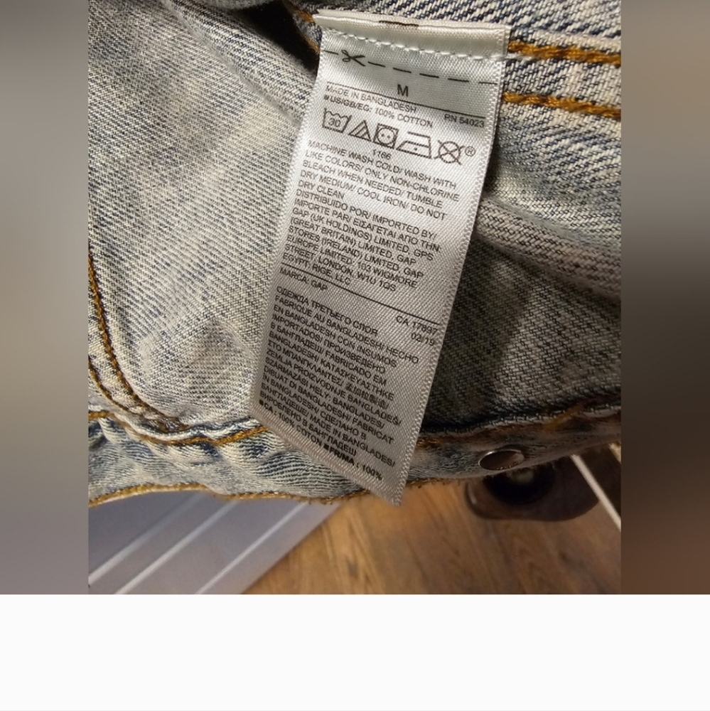 Set Of 2 Gap Jean Jackets! - Picture 10 of 10